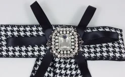 Brosche Barock Schleife mit eckigem Schmuckstein - Kariert - Schwarz