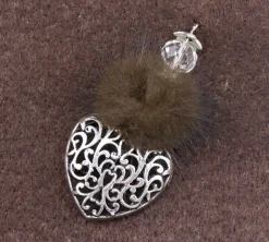 Herz Trachtentasche mit Herzanhänger | Braun