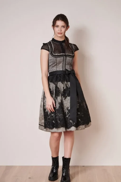 Krüger Dirndl "Loreen" mit Spitzenschürze 412365 | Anthrazit Schwarz - 60cm