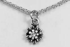 LUISIA® Doppelhalskette mit Edelweiß, Herz und Kristallen von Swarovski® - Silber