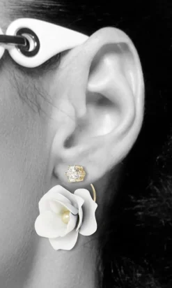 LUISIA® Front Back Ohrringe Jarla mit Blumen - 16 Karat vergoldet Weiß