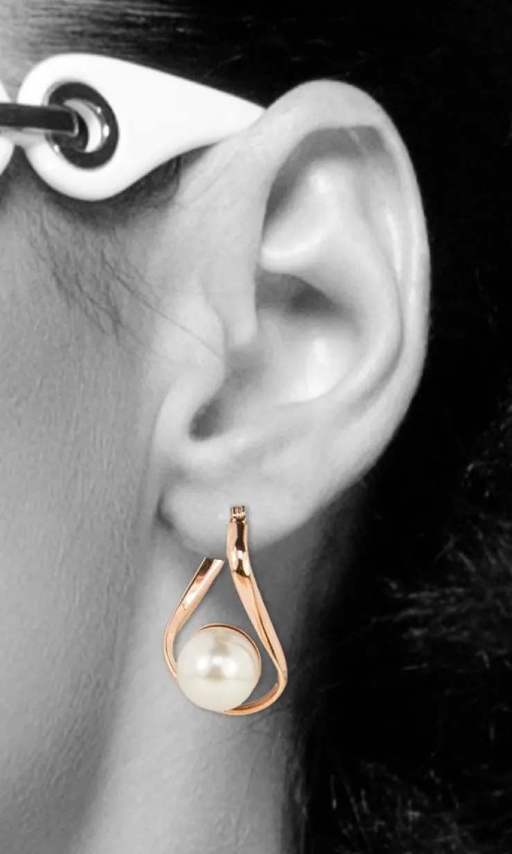 LUISIA® Geschwungene Ohrringe "Liora" mit Perle von Swarovski® - Rosegold / White Pearl