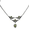 LUISIA® Halskette Isabel mit Herz und Kristallen von Swarovski® - Olivgrün