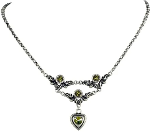 LUISIA® Halskette Isabel mit Herz und Kristallen von Swarovski® - Olivgrün