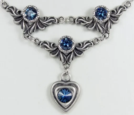 LUISIA® Halskette Isabel mit Herz und Kristallen von Swarovski® - Dunkelblau