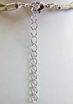 LUISIA® Halskette Valentina Reh mit Kristallen von Swarovski® - Lindgrün