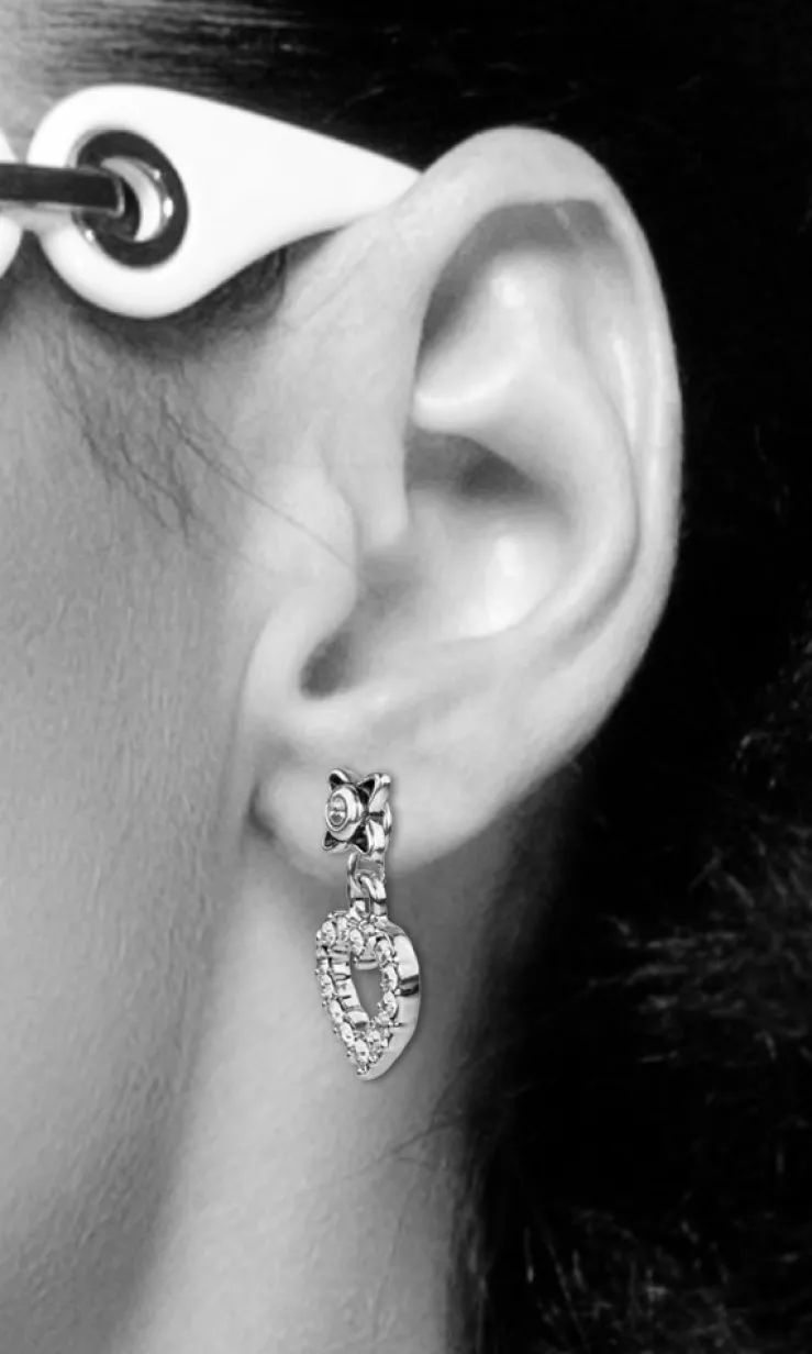 LUISIA® Ohrstecker Elara mit Strass Herzanhänger - Silber / Kristall