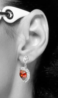 LUISIA® Ohrstecker Herz mit Kristallen von Swarovski® - Rot/Kristall