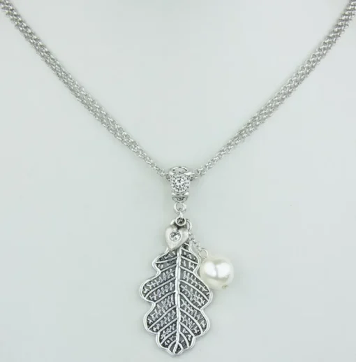 LUISIA® Silberne Doppelhalskette mit Eichblatt und Kristallen von Swarovski®