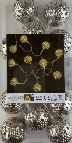 Riffelmacher LED Kugel-Lichterkette 160cm - 10 Kugeln Silber | 76205 Weihnachtsdekoration